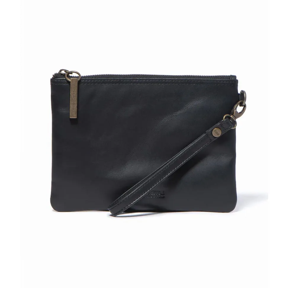 Leather Cassie Clutch Classic Collection - Black