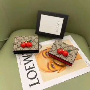 Luxury Wallets - GUC - 6421