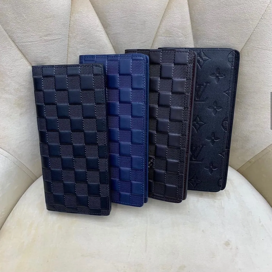 Luxury Wallets - LOV - 6050