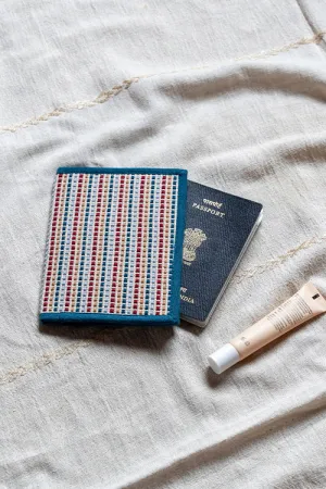 One 'O' Eight Knots Antar Hand-Woven Passport Holder