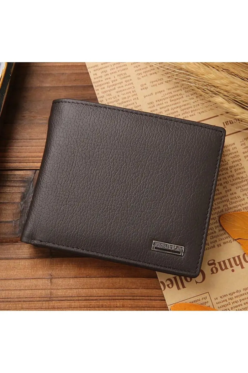 Stylish and Functional Men's Leather Wallet