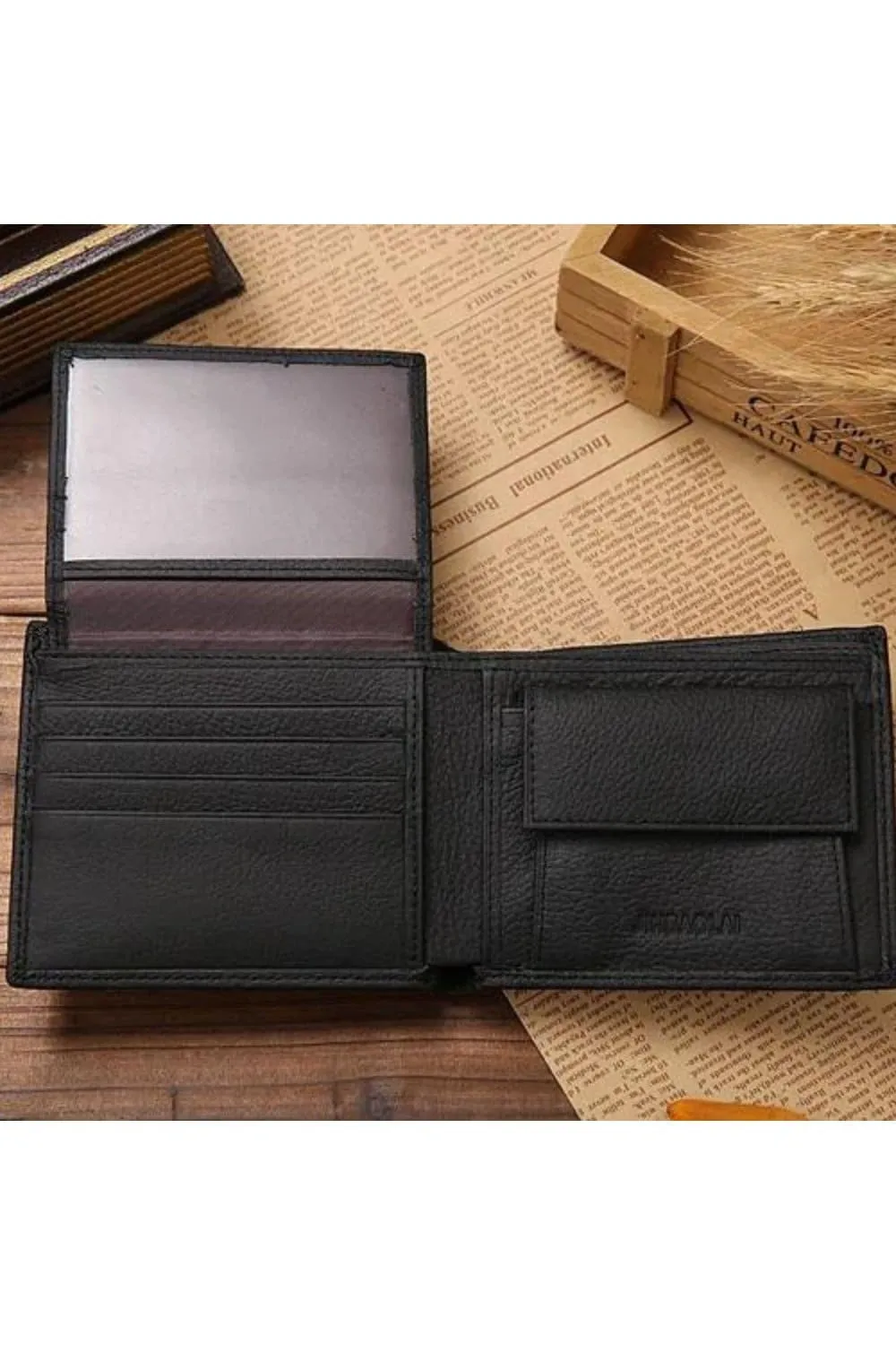 Stylish and Functional Men's Leather Wallet